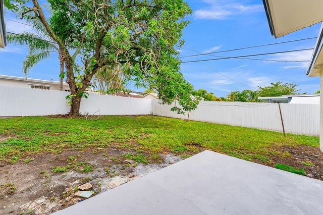6572 Pierce Street, Hollywood, FL 33024