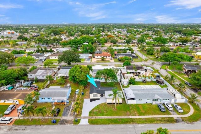6572 Pierce Street, Hollywood, FL 33024