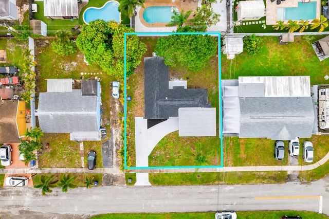 6572 Pierce Street, Hollywood, FL 33024