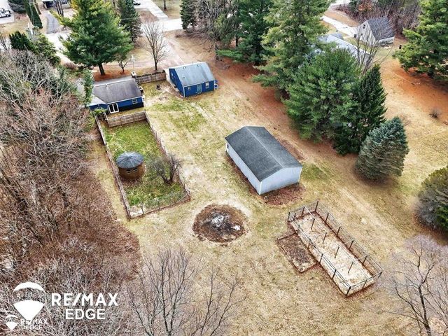 494 W Barnes Lake Road, Columbiaville, MI 48421