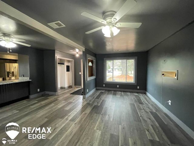 494 W Barnes Lake Road, Columbiaville, MI 48421