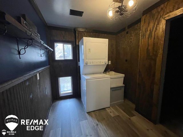 494 W Barnes Lake Road, Columbiaville, MI 48421