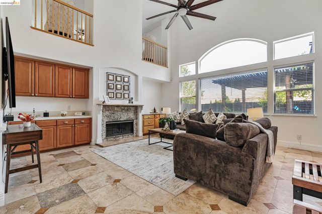 5065 Carbondale, Antioch, CA 94531