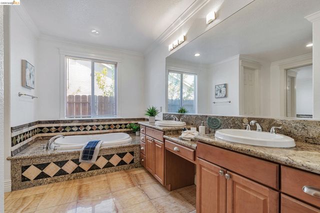 5065 Carbondale, Antioch, CA 94531