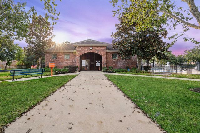 11103 Hidden Bend Drive, Houston, TX 77064