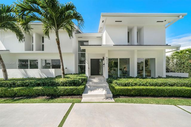 6832 Sunrise Court, Coral Gables, FL 33133