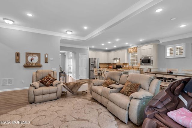 4 Bromley Lane, Manchester, NJ 08759