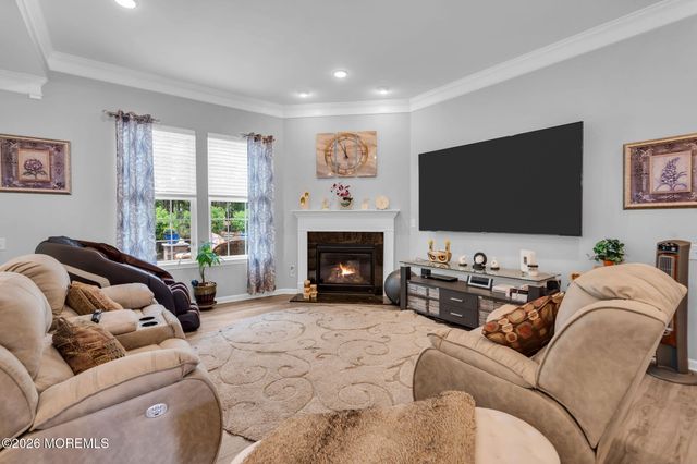 4 Bromley Lane, Manchester, NJ 08759