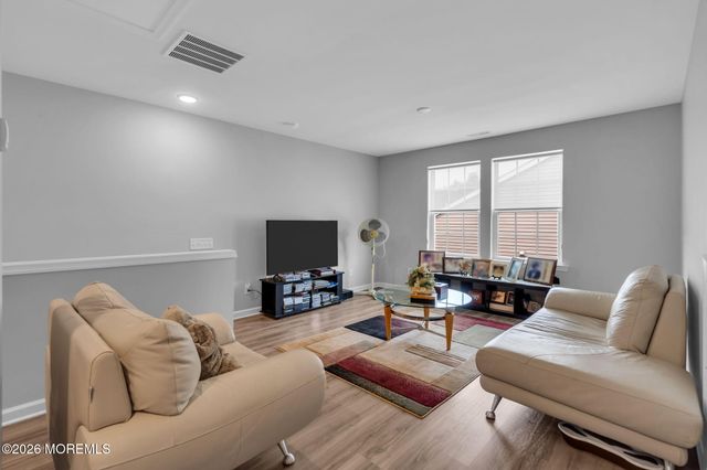 4 Bromley Lane, Manchester, NJ 08759