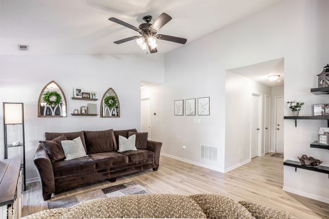 4118 Tarpon Bay Drive, Westfield, IN 46062
