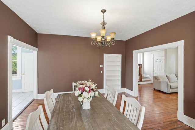 2040 Crown Avenue, Norwood, OH 45212