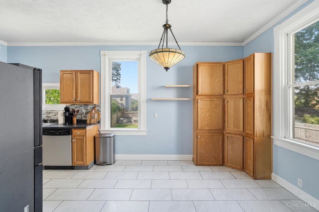 2040 Crown Avenue, Norwood, OH 45212