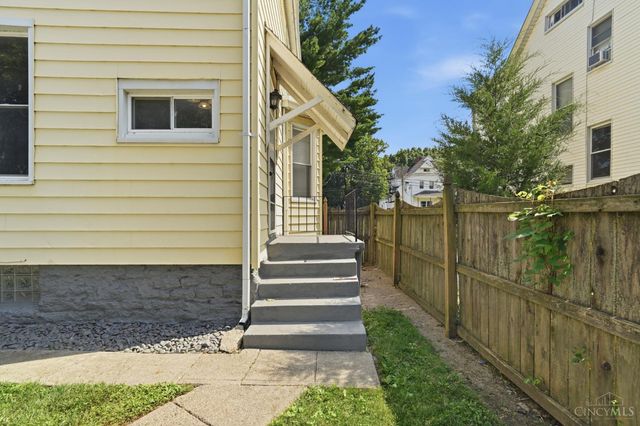 2040 Crown Avenue, Norwood, OH 45212