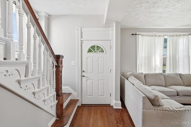 2040 Crown Avenue, Norwood, OH 45212