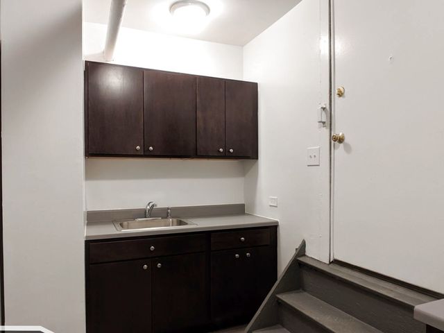 1542 N Kedzie Avenue G0, Chicago, IL 60651