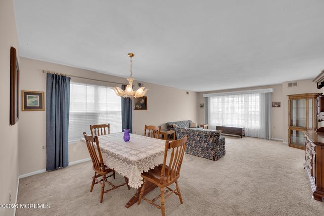 6 Everest Drive N, Brick, NJ 08724