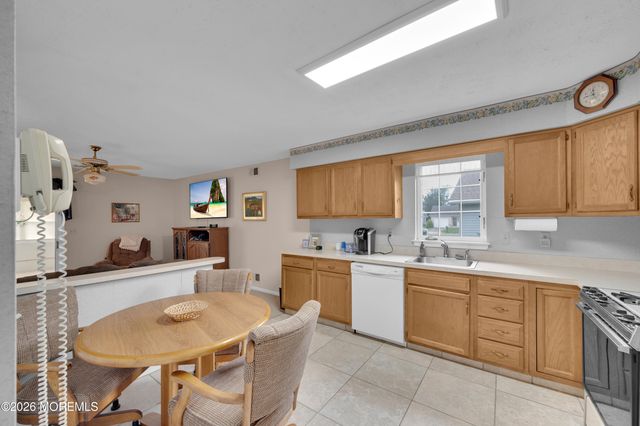 6 Everest Drive N, Brick, NJ 08724