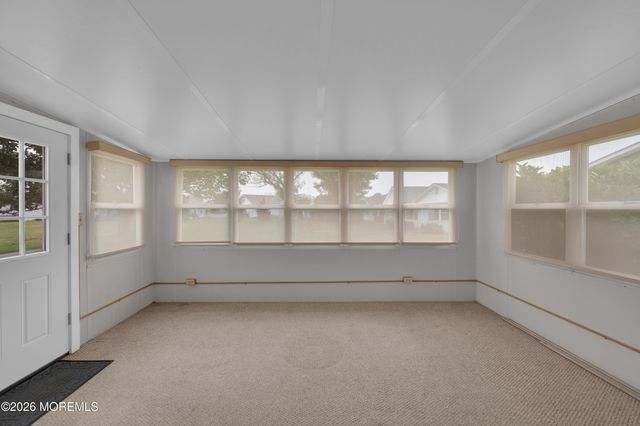 6 Everest Drive N, Brick, NJ 08724