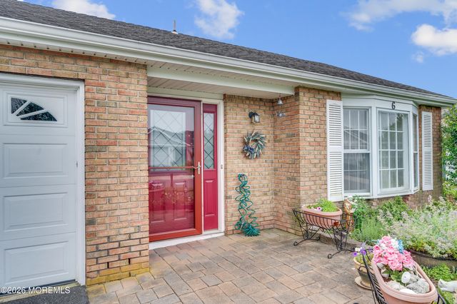 6 Everest Drive N, Brick, NJ 08724