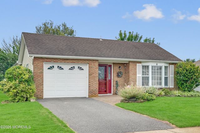 6 Everest Drive N, Brick, NJ 08724