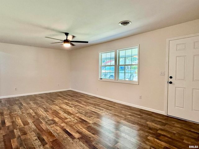 101 OAK Drive, Metropolis, IL 62960