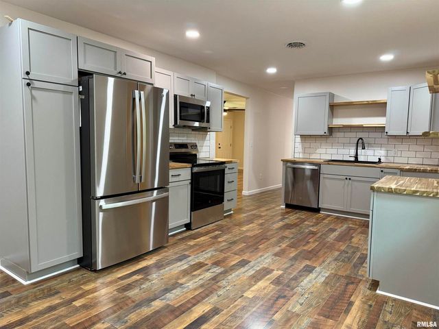 101 OAK Drive, Metropolis, IL 62960