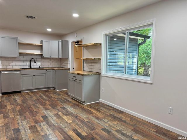 101 OAK Drive, Metropolis, IL 62960