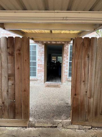 355 N Post Oak Lane 641, Houston, TX 77024