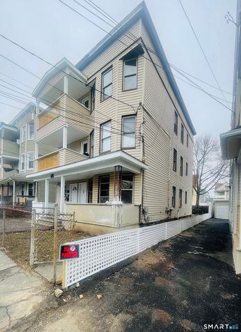 88 Waldorf Avenue, Bridgeport, CT 06605