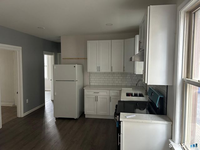 88 Waldorf Avenue, Bridgeport, CT 06605