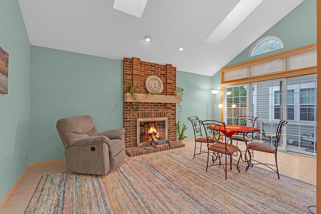 2026 N Windham Court, Arlington Heights, IL 60004