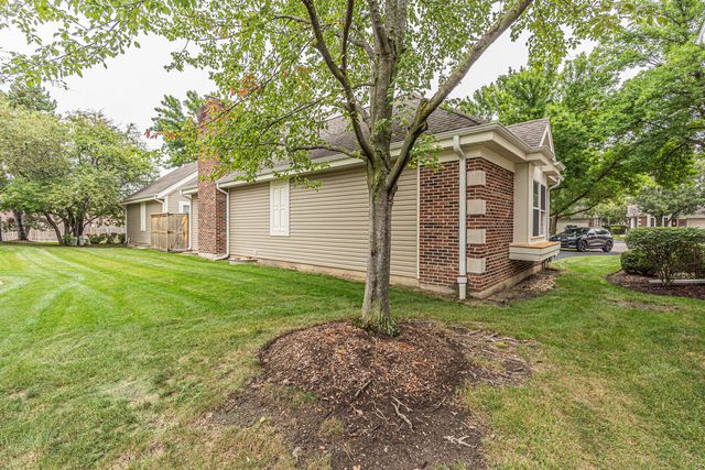 2026 N Windham Court, Arlington Heights, IL 60004