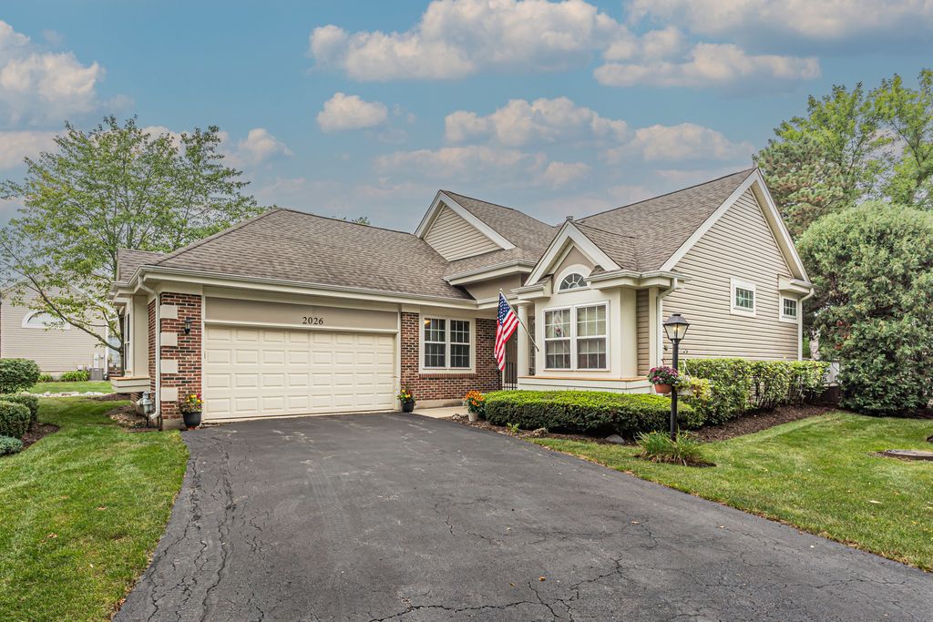 2026 N Windham Court, Arlington Heights, IL 60004