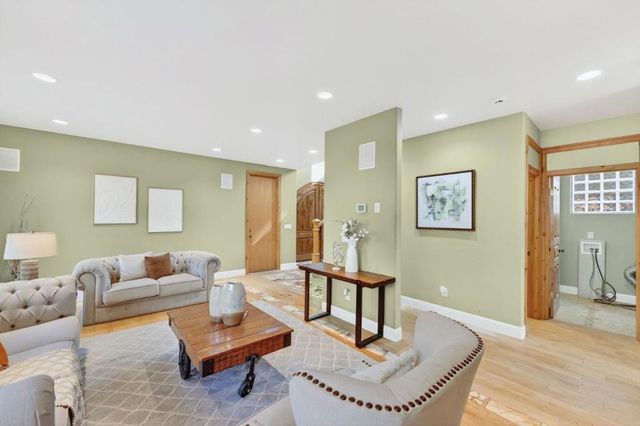 1043 Locust Street, San Jose, CA 95110