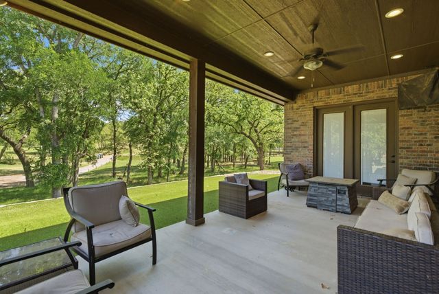 104 Oak Bend Court, Lipan, TX 76462