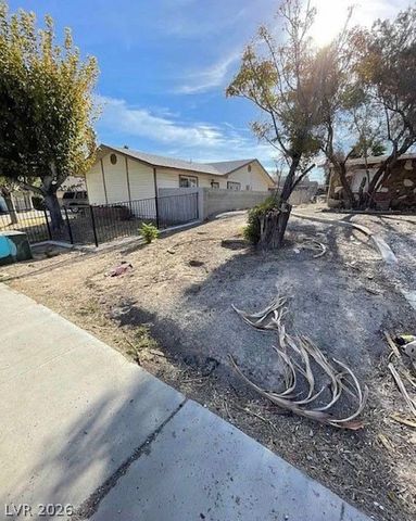 3955 Ventura Way, Las Vegas, NV 89121