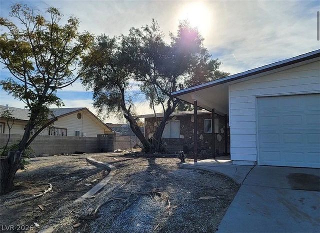 3955 Ventura Way, Las Vegas, NV 89121