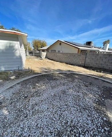 3955 Ventura Way, Las Vegas, NV 89121