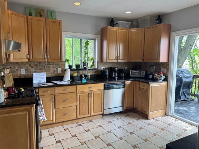 23-R Thorndike St 2, Everett, MA 02149