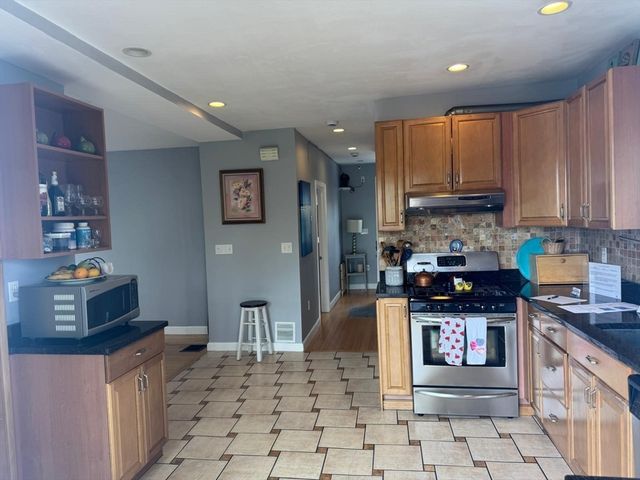 23-R Thorndike St 2, Everett, MA 02149