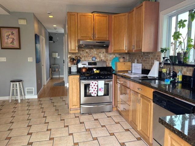 23-R Thorndike St 2, Everett, MA 02149