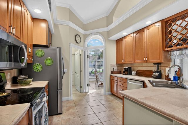 212 GOLF AIRE BOULEVARD, Winter Haven, FL 33884