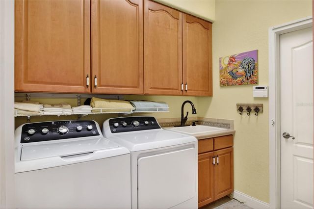 212 GOLF AIRE BOULEVARD, Winter Haven, FL 33884