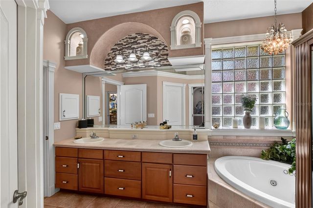 212 GOLF AIRE BOULEVARD, Winter Haven, FL 33884