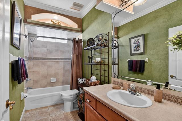 212 GOLF AIRE BOULEVARD, Winter Haven, FL 33884