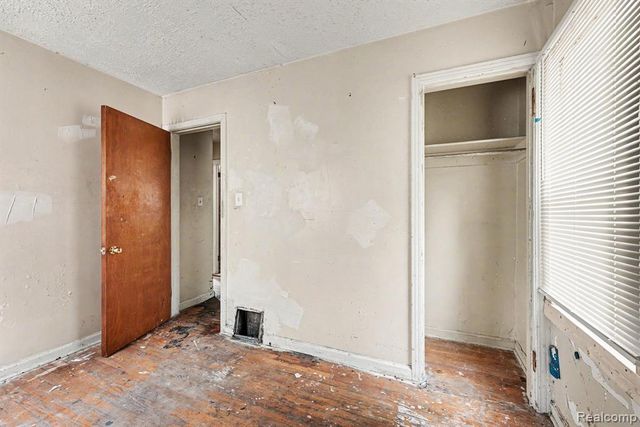 15363 Plainview Avenue, Detroit, MI 48223