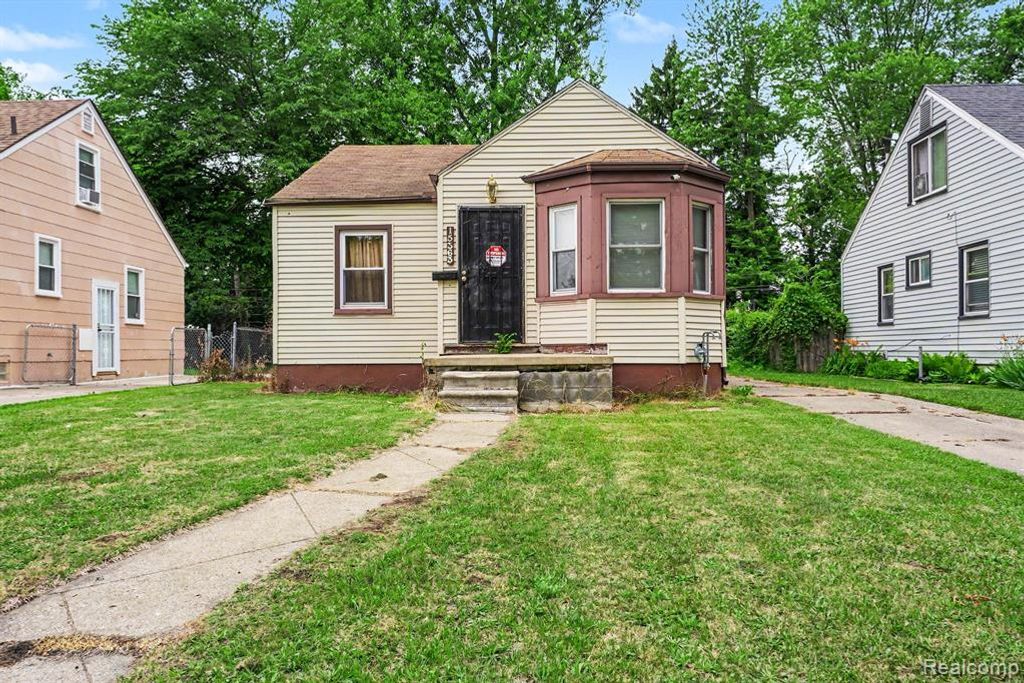 15363 Plainview Avenue, Detroit, MI 48223