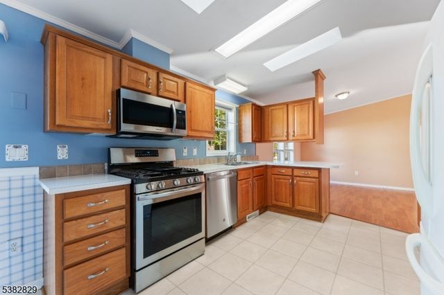 2 Edelweiss Way, White Twp., NJ 07823