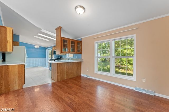 2 Edelweiss Way, White Twp., NJ 07823