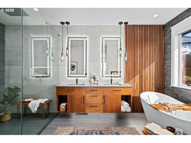 3038 Nw 12TH Ave, Camas, WA 98607